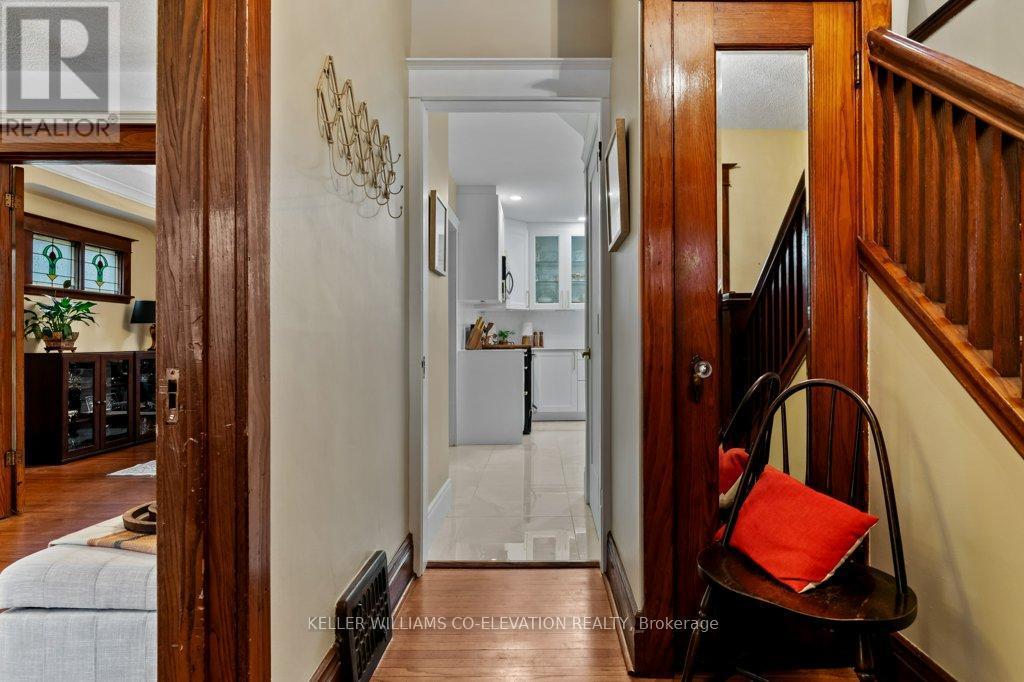 276 Graham Avenue S, Hamilton, ON - Indoor Photo Showing Other Room