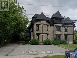 202 GREEN STREET Cobourg, ON K9A 3W7