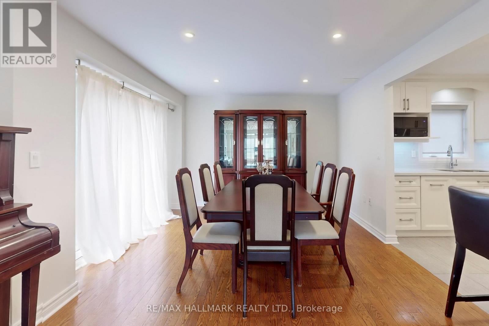 2 Butterfield Drive, Toronto, ON - Indoor Photo Showing Dining Room
