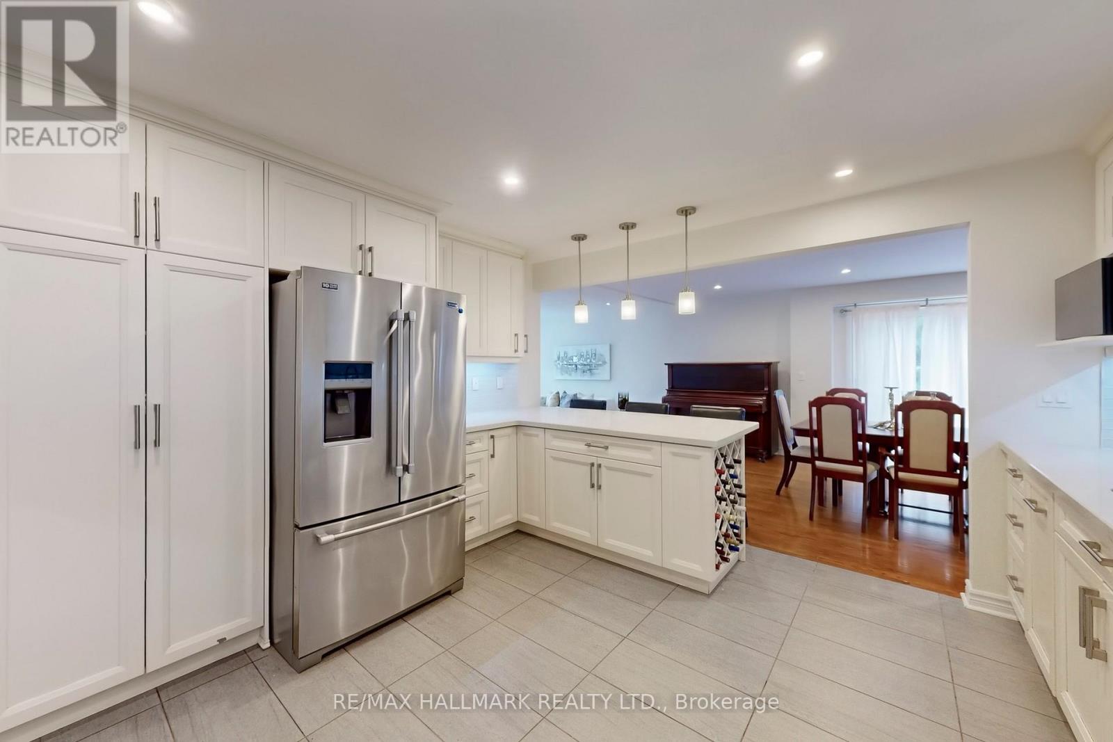 2 Butterfield Drive, Toronto, ON - Indoor Photo Showing Kitchen