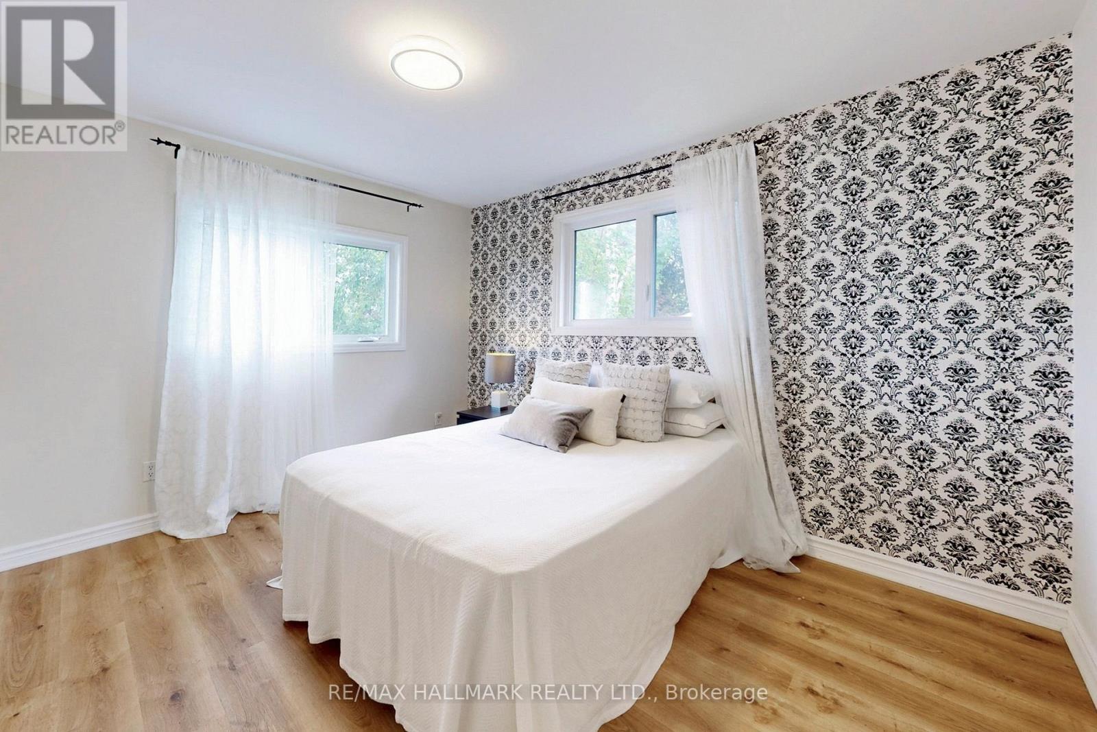 2 Butterfield Drive, Toronto, ON - Indoor Photo Showing Bedroom