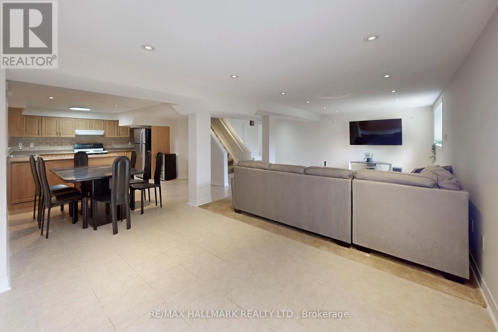 2 Butterfield Drive, Toronto, ON - Indoor