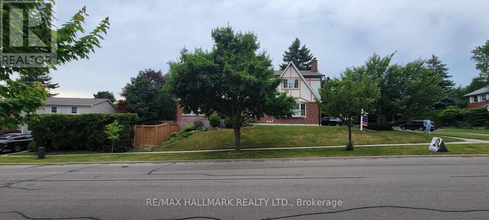 2 Butterfield Drive, Toronto, ON - Outdoor