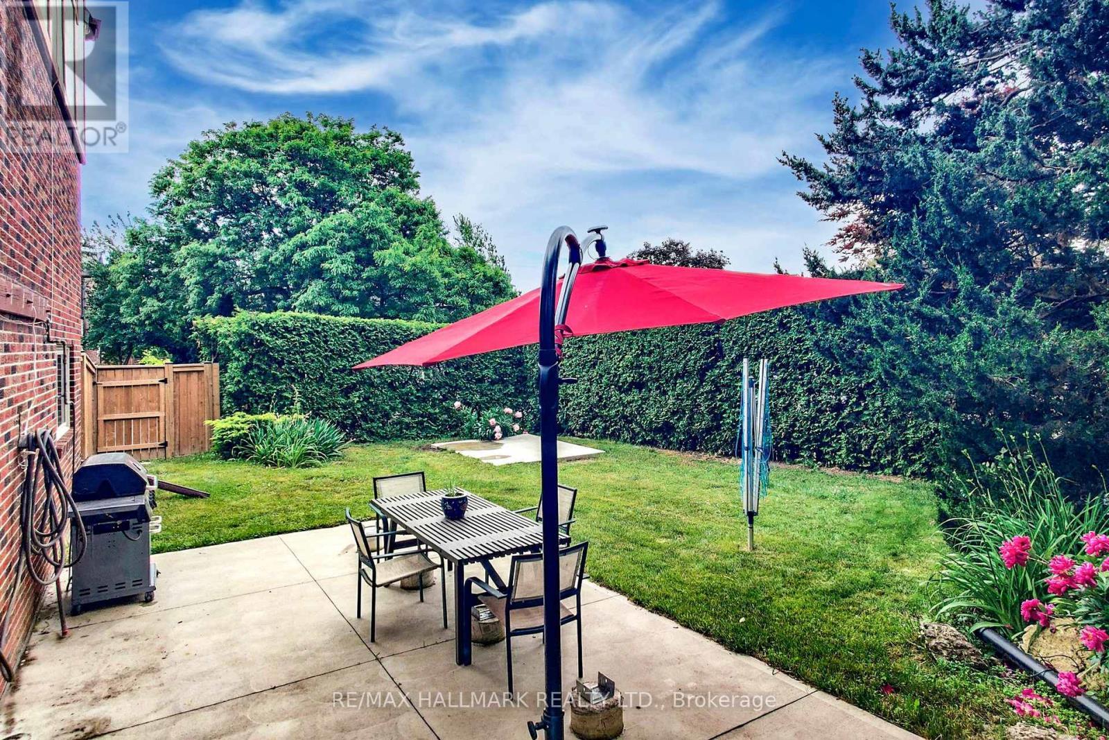 2 Butterfield Drive, Toronto, ON - Outdoor