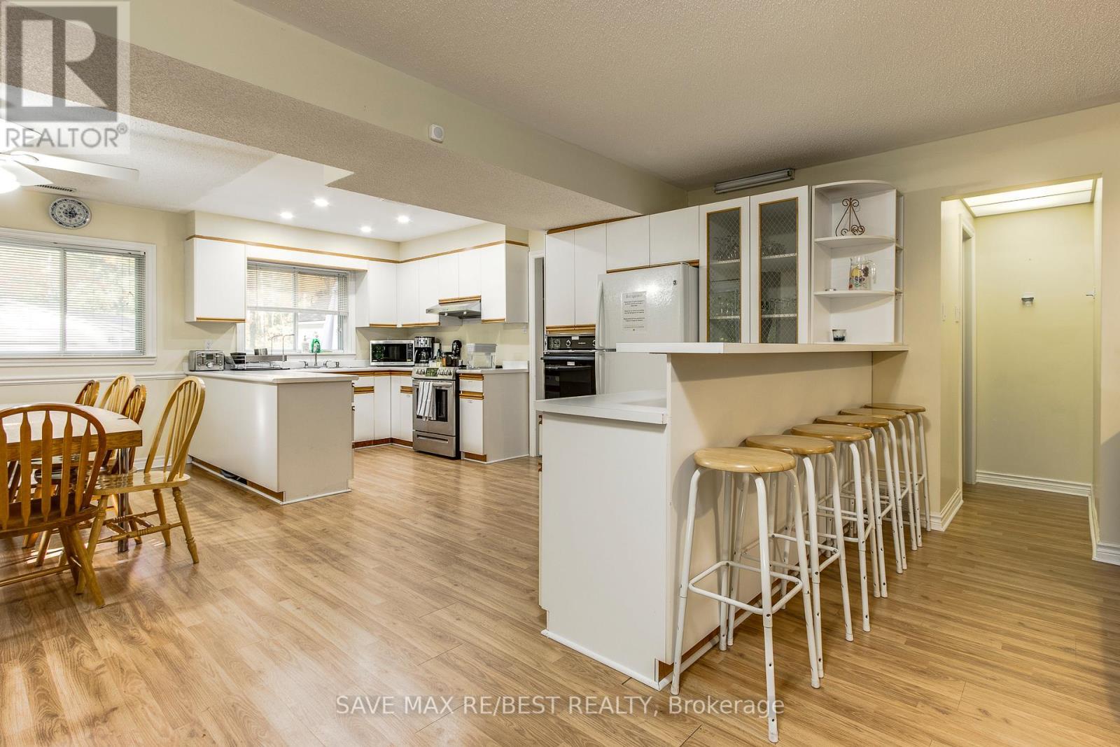 #B - 910 Concession Rd 17 W, Tiny, ON - Indoor