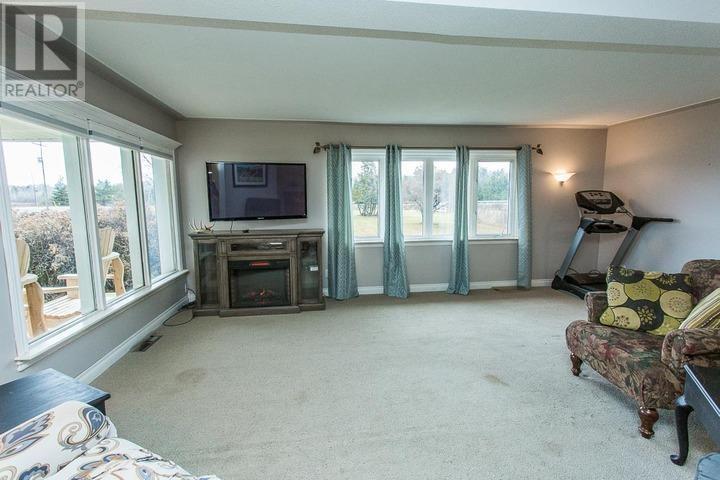 15669 Highway 17 E, Thessalon, ON - Indoor