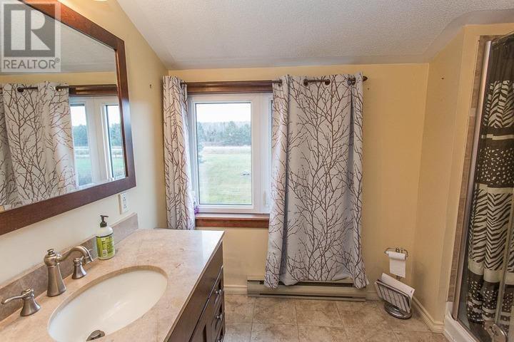 15669 Highway 17 E, Thessalon, ON - Indoor Photo Showing Bathroom