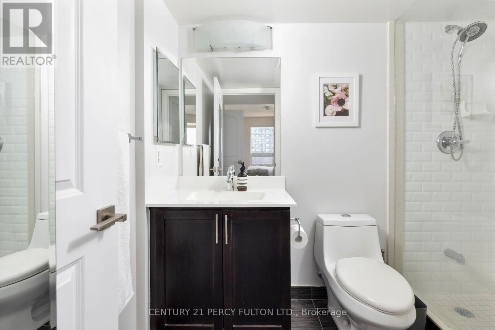 801 - 1 De Boers Drive, Toronto, ON - Indoor Photo Showing Bathroom