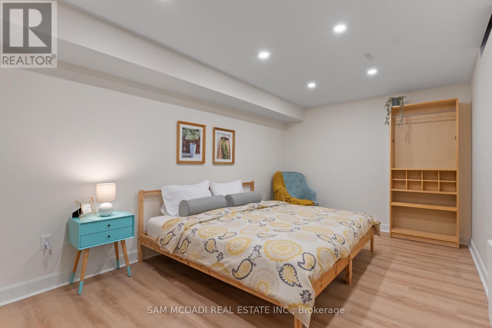 2480 Parmeer Drive, Mississauga, ON - Indoor Photo Showing Bedroom