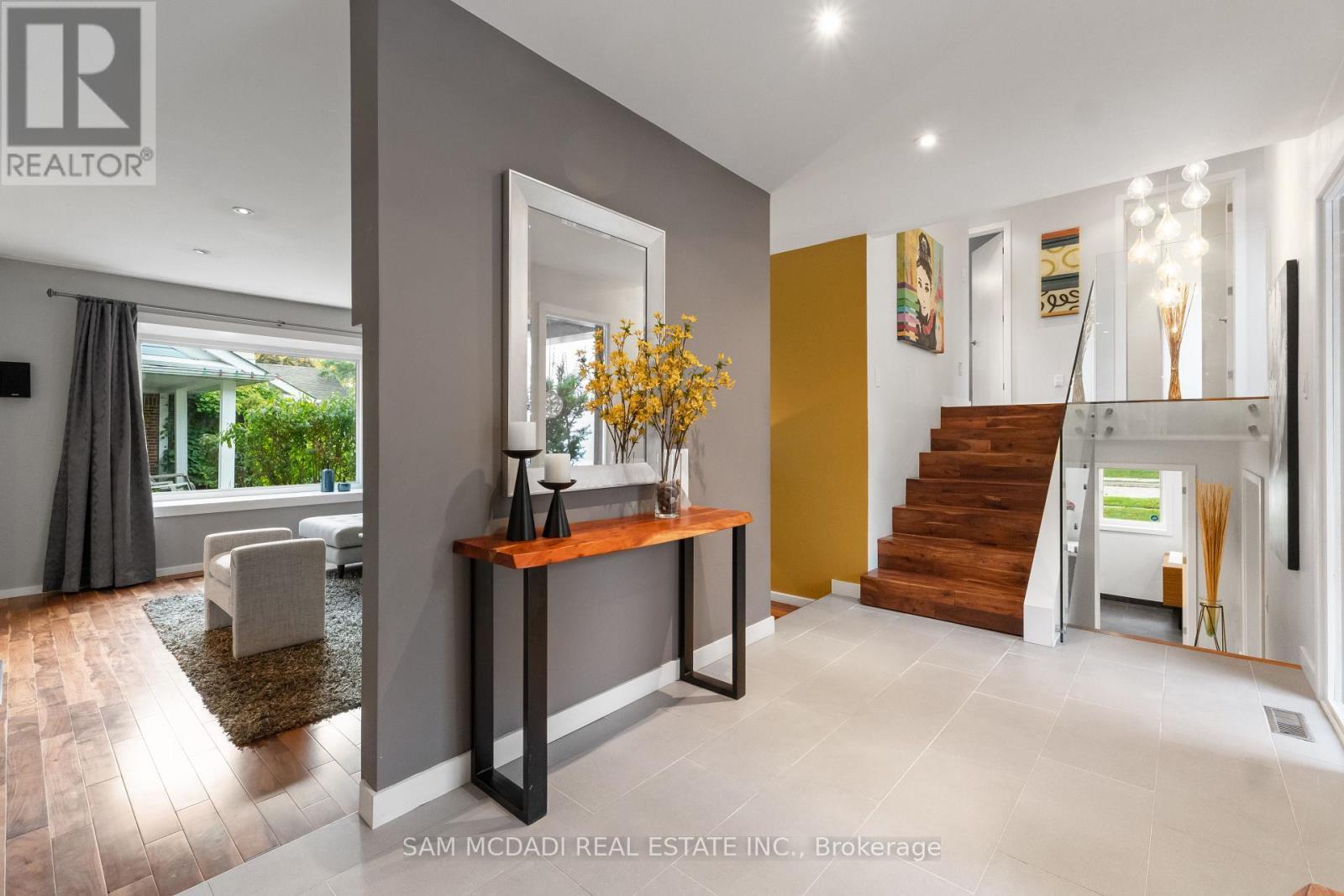 2480 Parmeer Drive, Mississauga, ON - Indoor Photo Showing Other Room