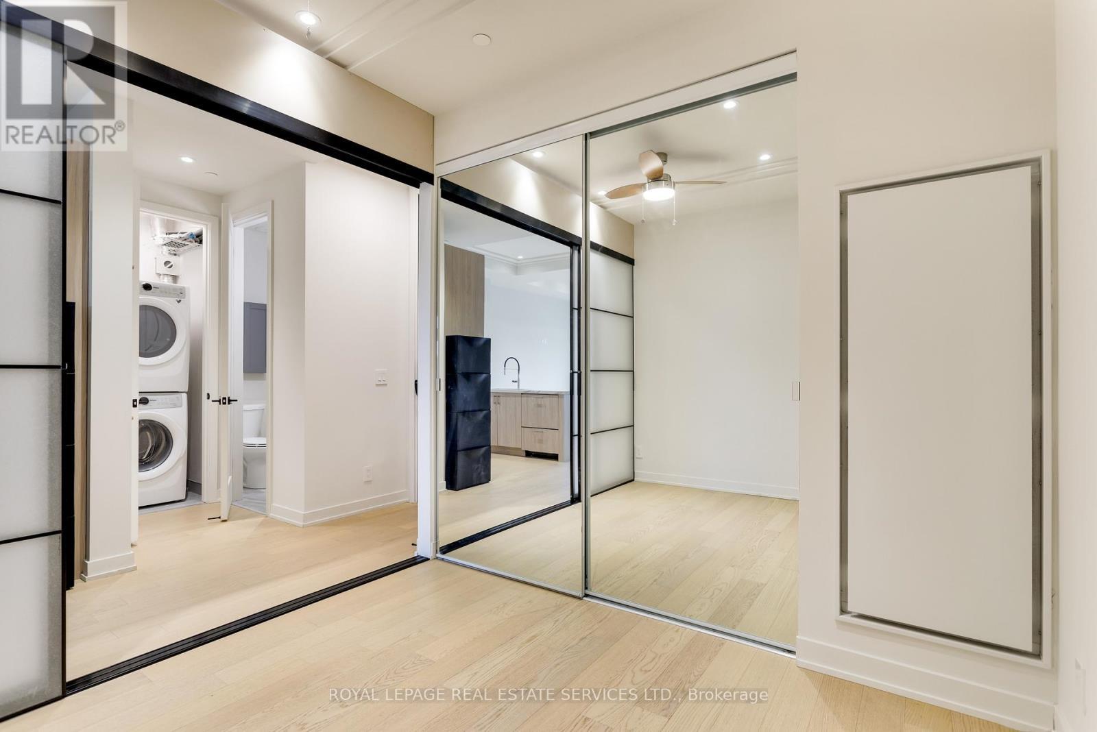 307 - 123 Maurice Drive, Oakville, ON - Indoor Photo Showing Other Room