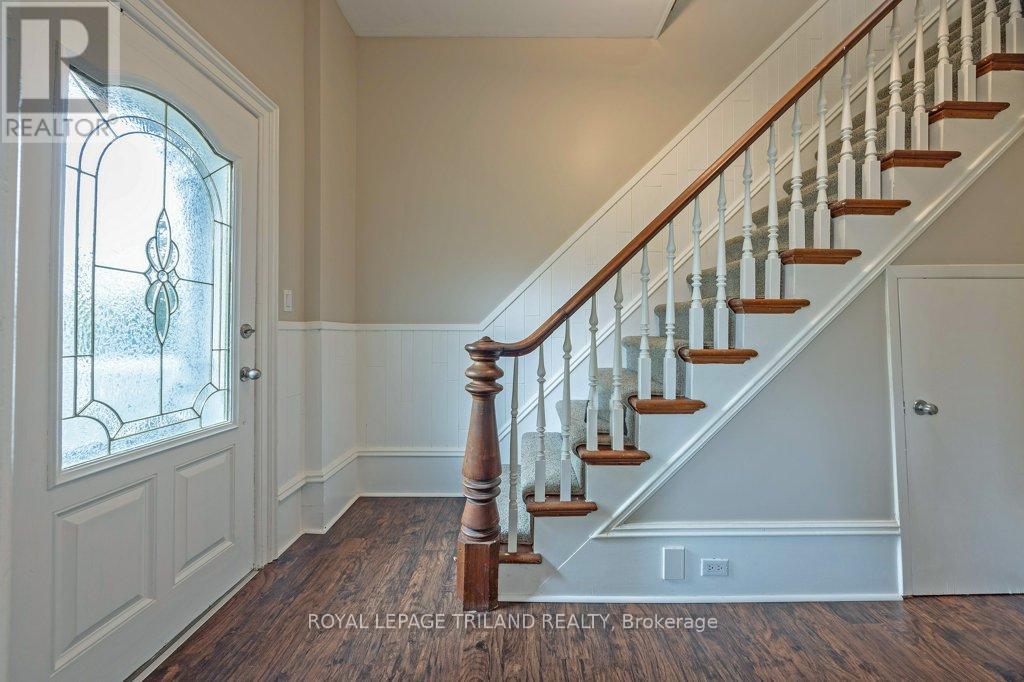 217 Shackleton Line, Dutton/Dunwich (Dutton), ON - Indoor Photo Showing Other Room