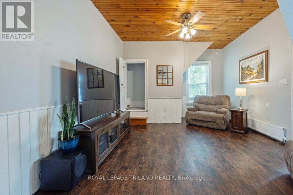 217 Shackleton Line, Dutton/Dunwich (Dutton), ON - Indoor