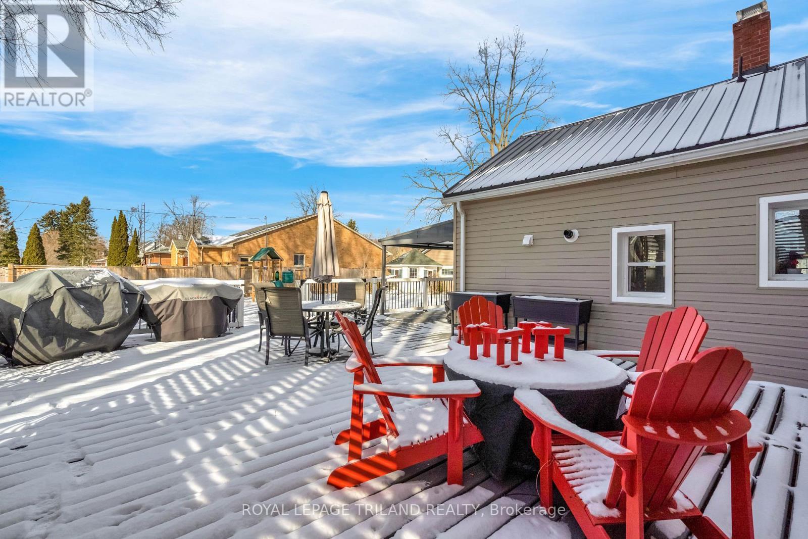 217 Shackleton Line, Dutton/Dunwich (Dutton), ON - Outdoor With Deck Patio Veranda With Exterior