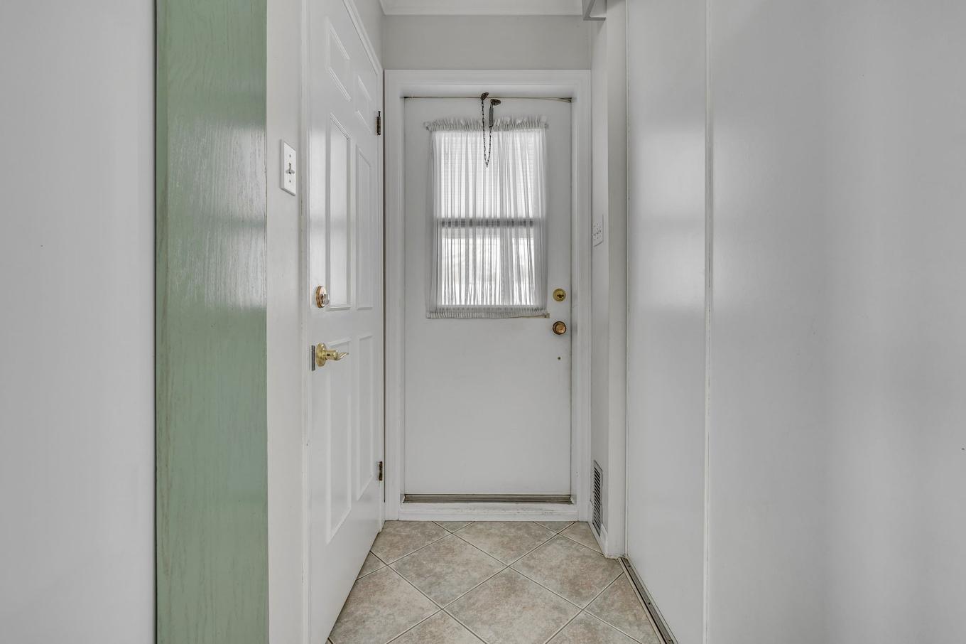 Hall - 133 Rue Caron, Lévis (Desjardins), QC - Indoor Photo Showing Other Room