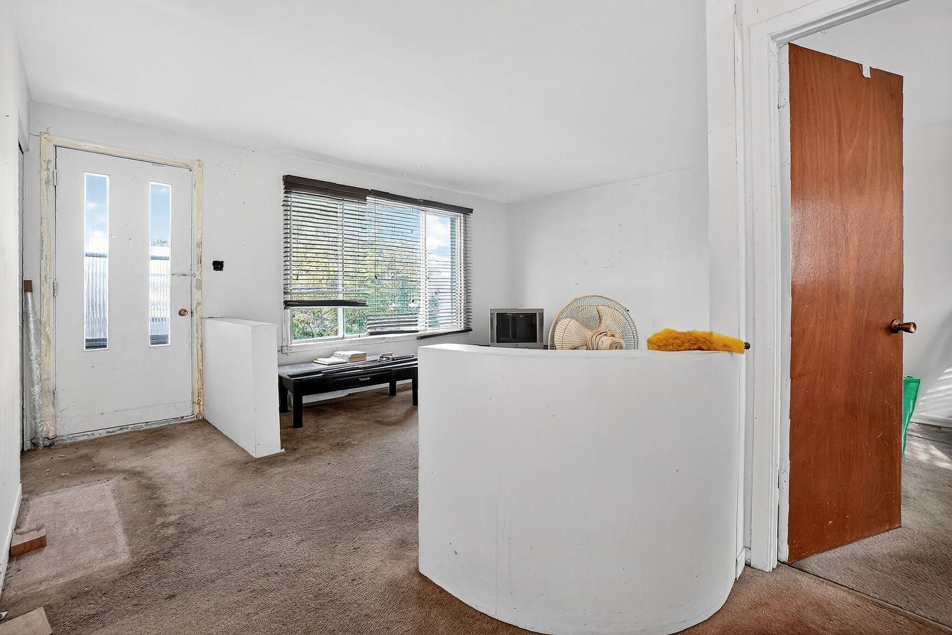 Overall view - 5045 Rue Michel, Longueuil (Saint-Hubert), QC - Indoor