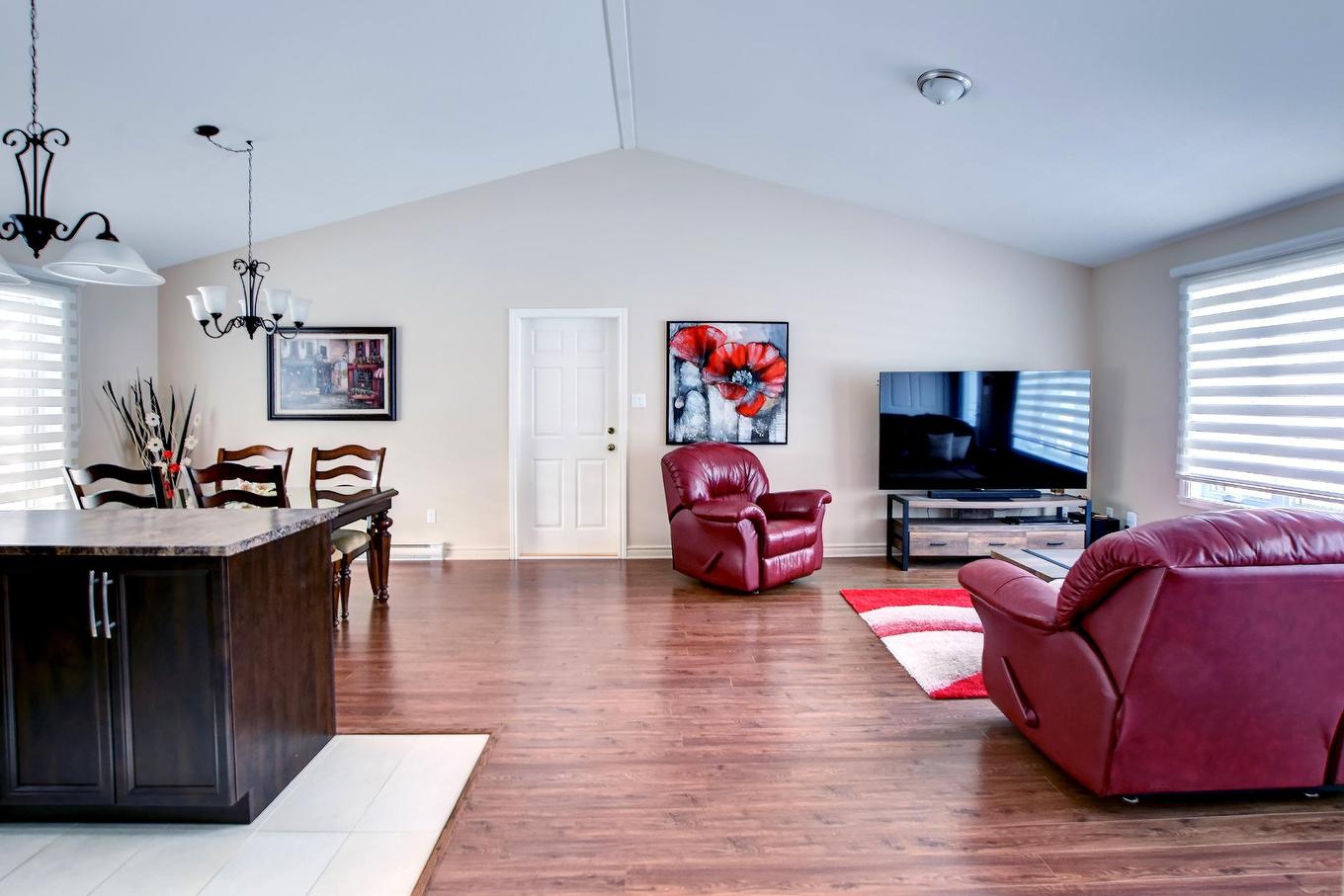 Overall view - 3905 Ch. Vincent-Massey, Rawdon, QC - Indoor Photo Showing Living Room