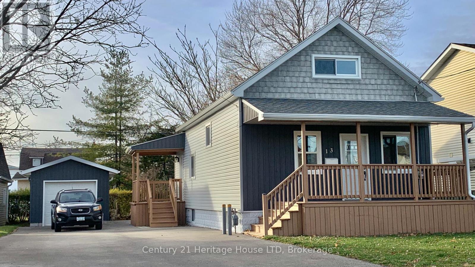 13 Knoll Street, Port Colborne (Main Street), ON - Outdoor