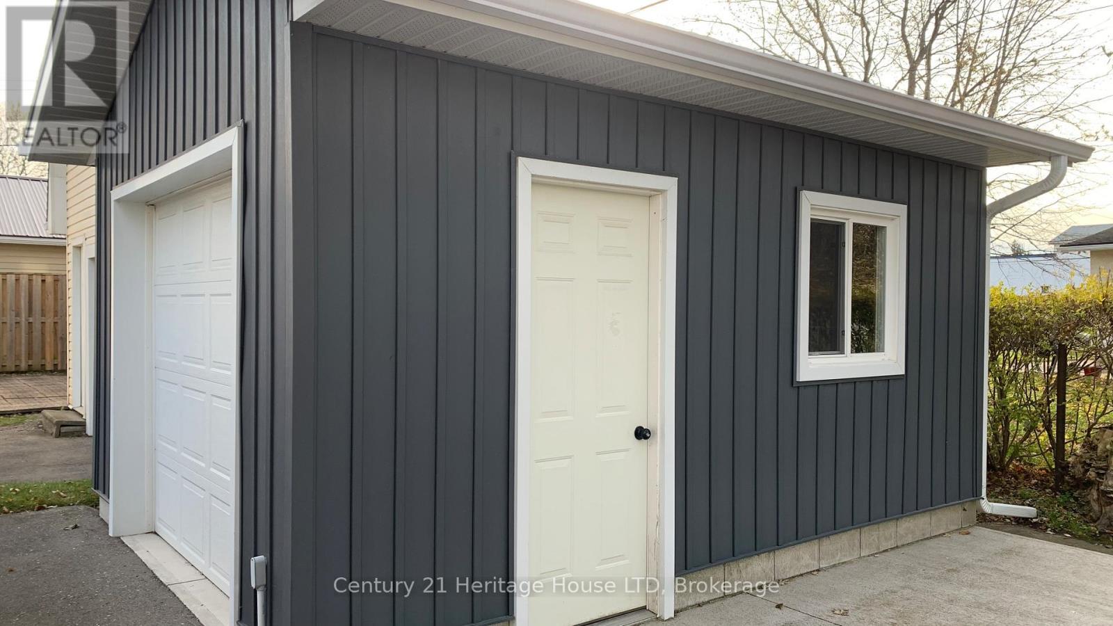 13 Knoll Street, Port Colborne (Main Street), ON - Outdoor With Exterior