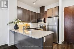 Kitchen With Breakfast Bar -