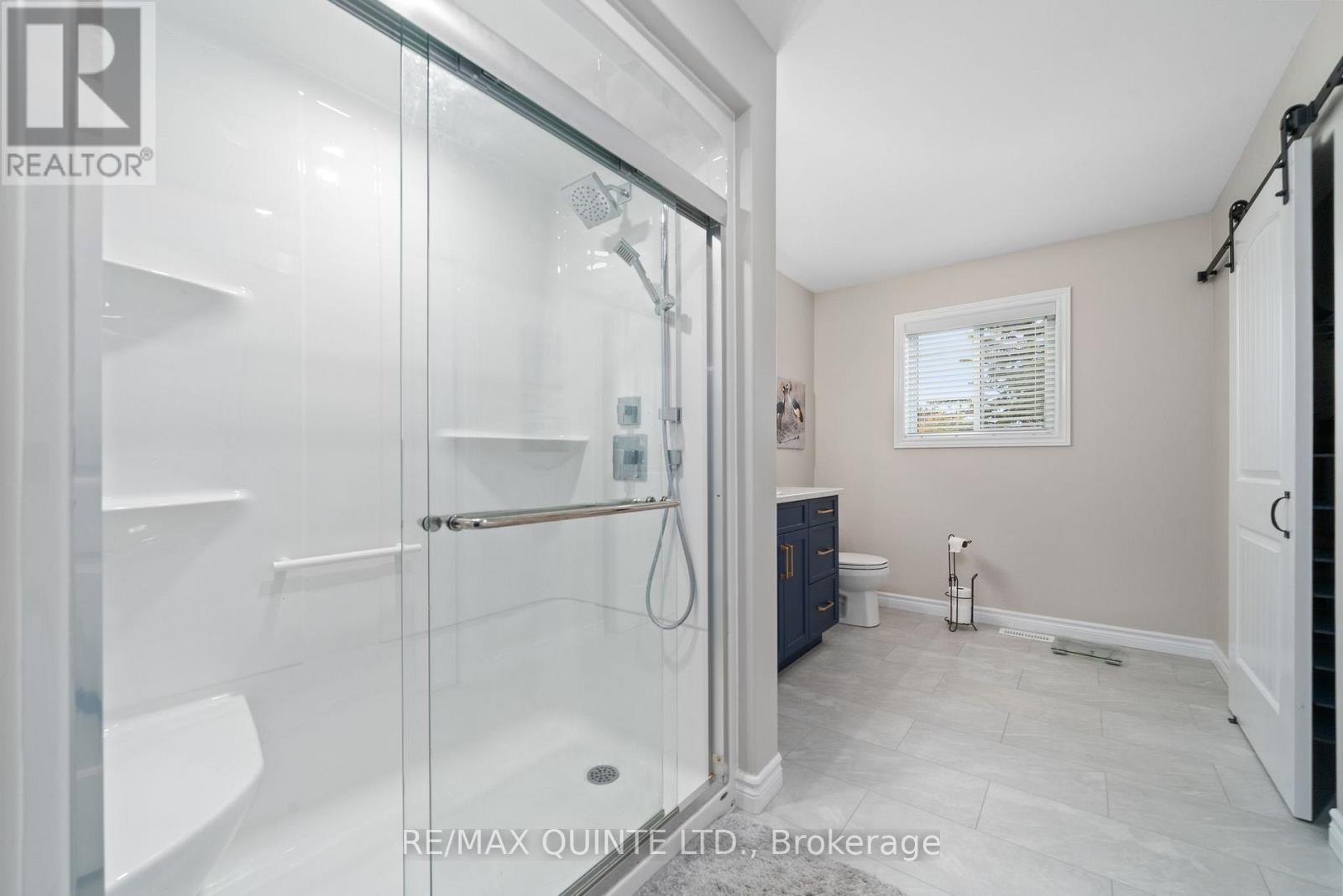 56 Alnet Drive, Belleville (Belleville Ward), ON - Indoor Photo Showing Bathroom