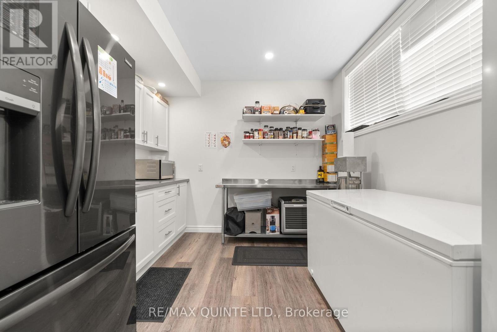 56 Alnet Drive, Belleville (Belleville Ward), ON - Indoor