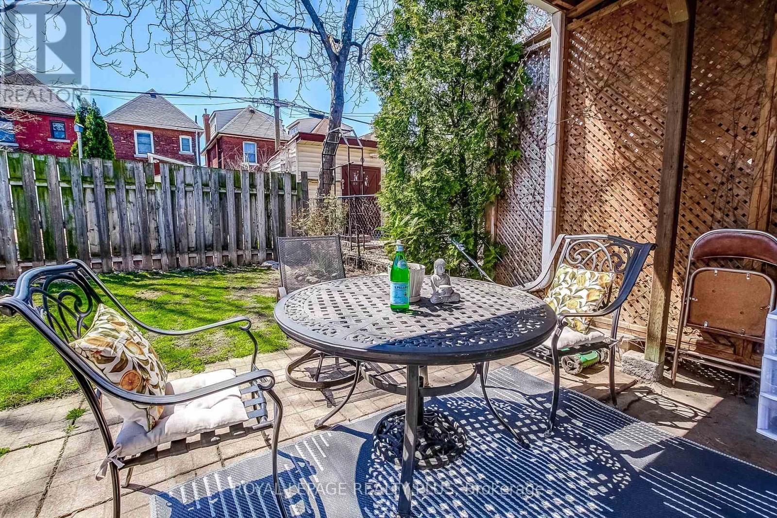 38 Rosemont Avenue, Hamilton, ON - Outdoor With Deck Patio Veranda