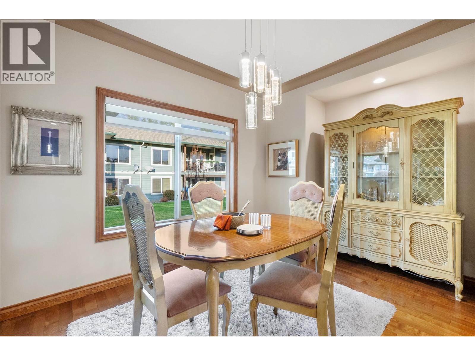 2680 Golf Course Drive Unit# 8, Blind Bay, BC - Indoor Photo Showing Dining Room