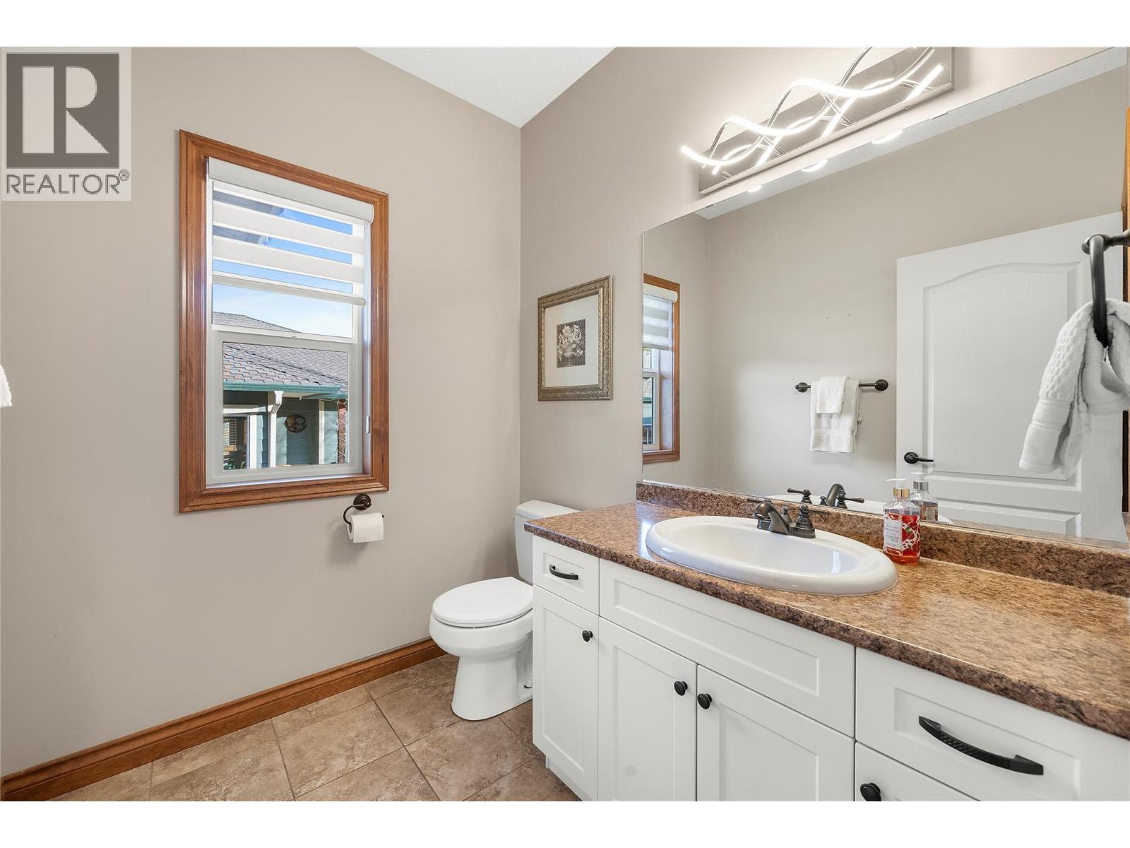 2680 Golf Course Drive Unit# 8, Blind Bay, BC - Indoor Photo Showing Bathroom