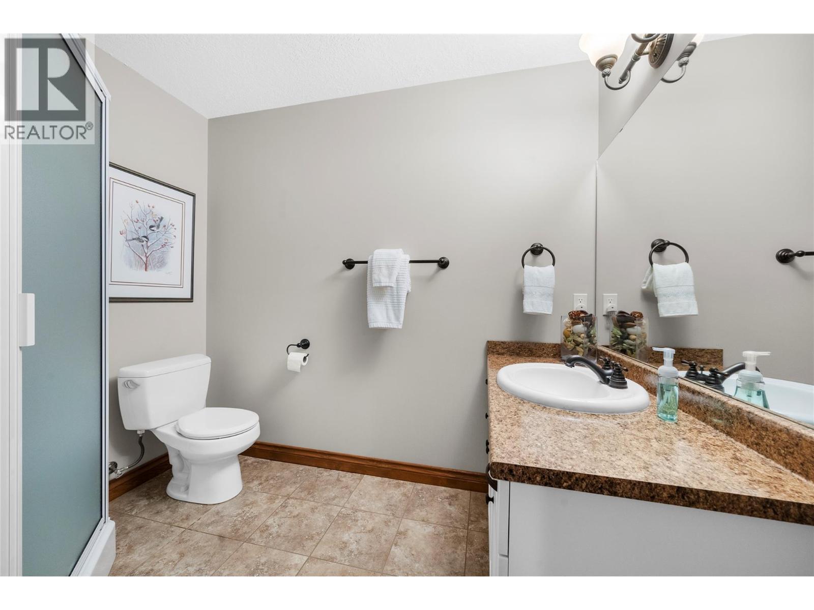 2680 Golf Course Drive Unit# 8, Blind Bay, BC - Indoor Photo Showing Bathroom