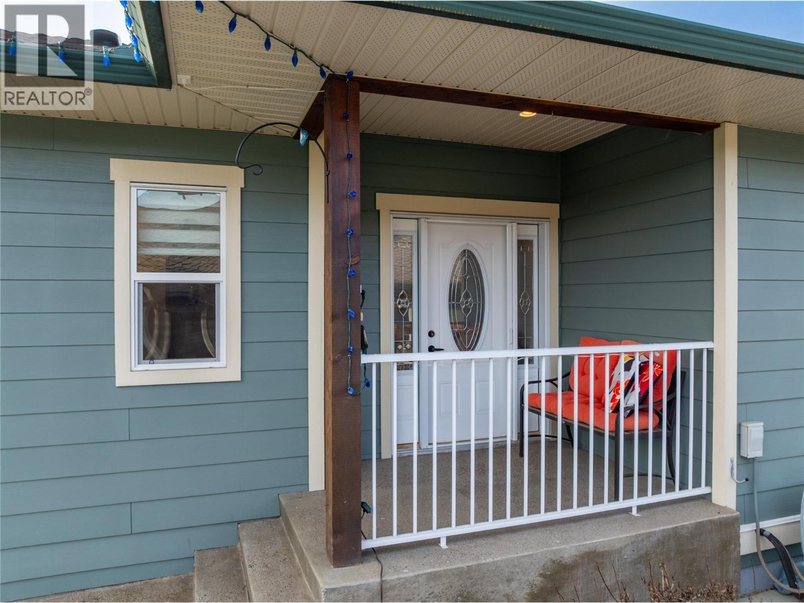 2680 Golf Course Drive Unit# 8, Blind Bay, BC - Outdoor With Exterior