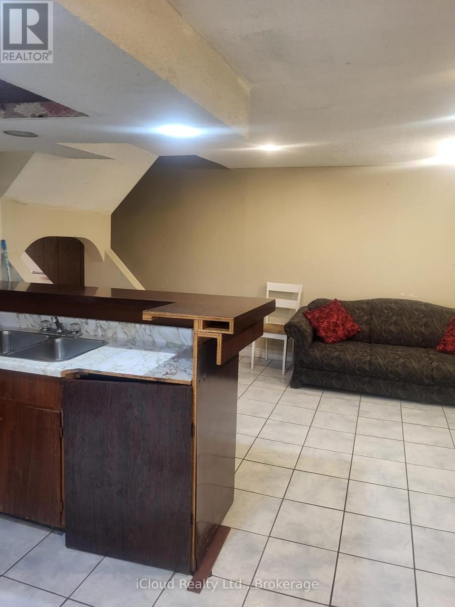 Bsmt - 7616 Discus Crescent, Mississauga, ON - Indoor