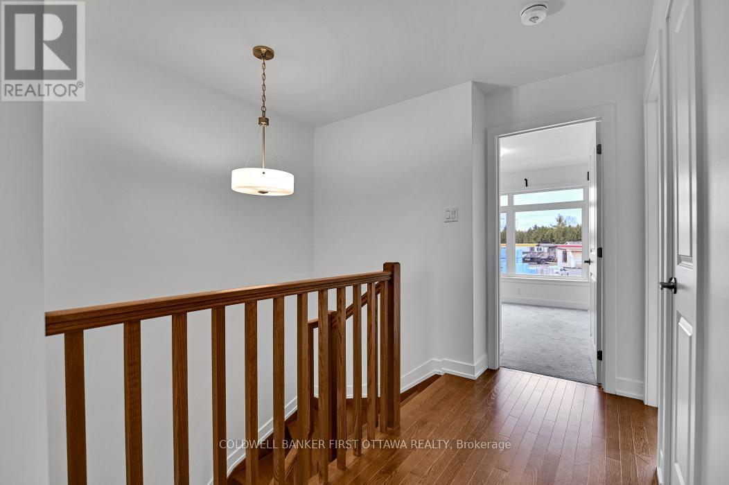 2305 Goldhawk Drive, Ottawa, ON - Indoor Photo Showing Other Room