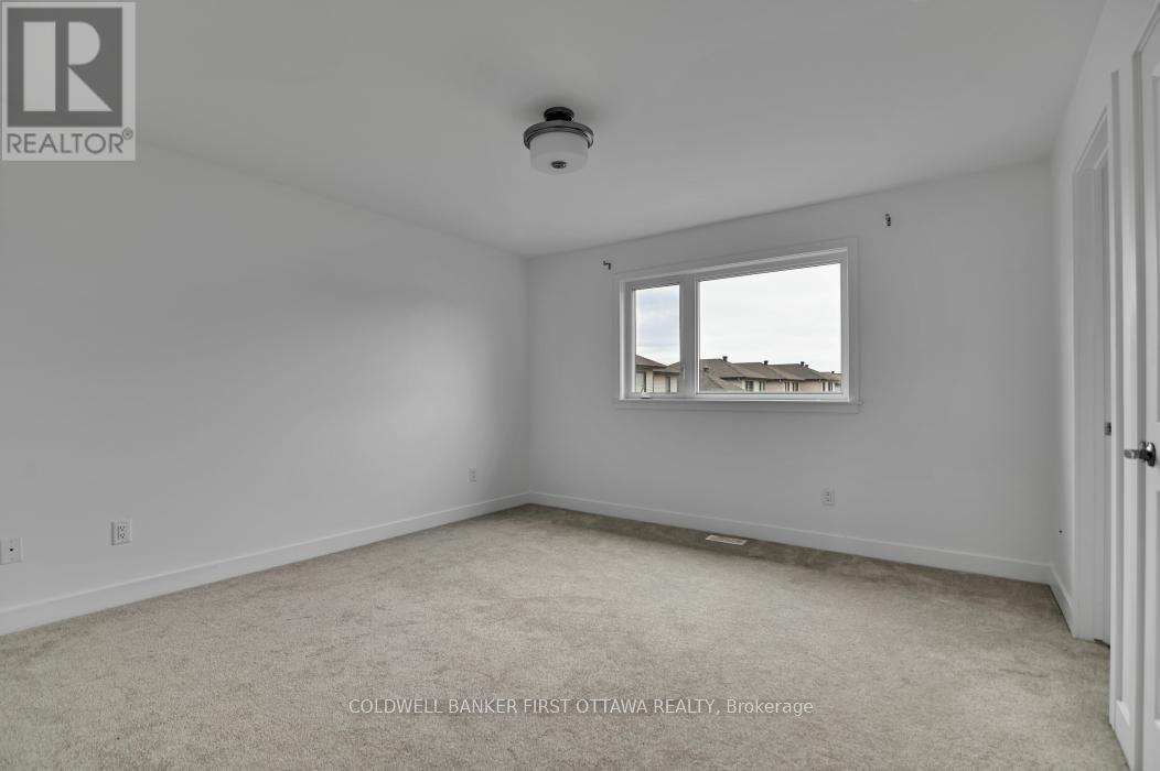 2305 Goldhawk Drive, Ottawa, ON - Indoor Photo Showing Other Room