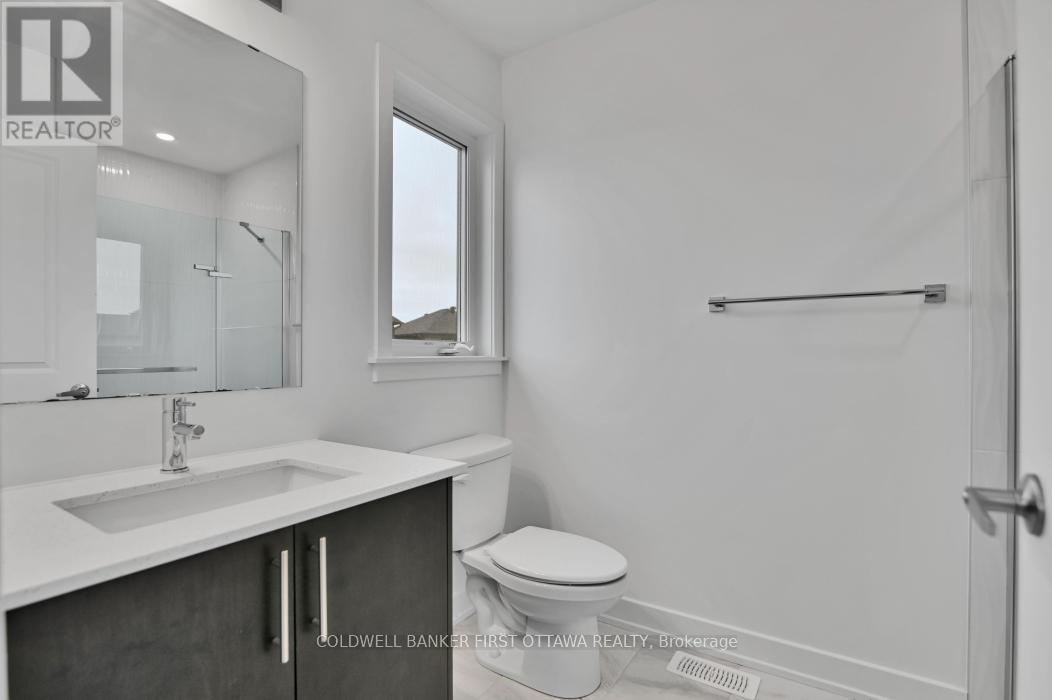 2305 Goldhawk Drive, Ottawa, ON - Indoor Photo Showing Bathroom