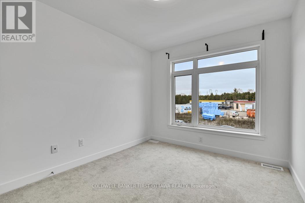 2305 Goldhawk Drive, Ottawa, ON - Indoor Photo Showing Other Room