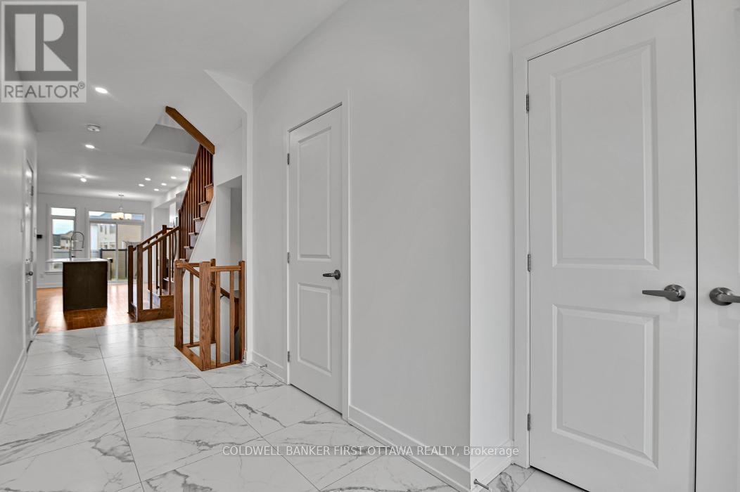 2305 Goldhawk Drive, Ottawa, ON - Indoor Photo Showing Other Room