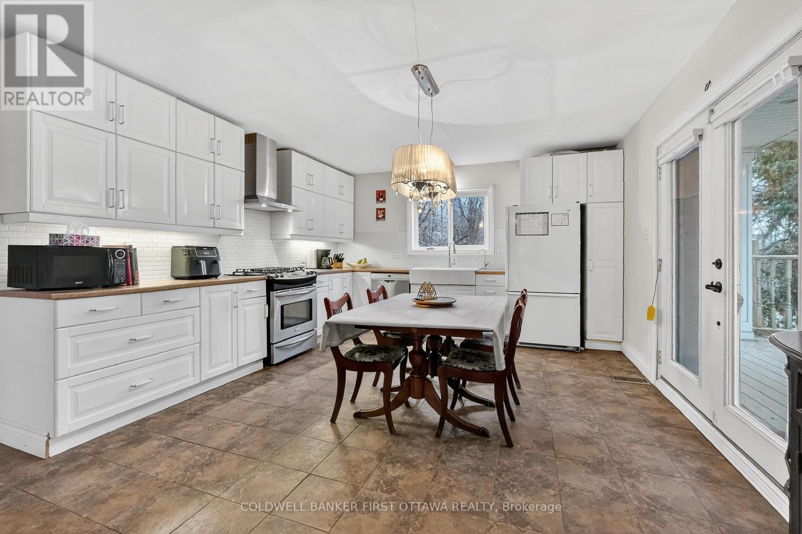 1110 Dunning Road, Ottawa, ON - Indoor