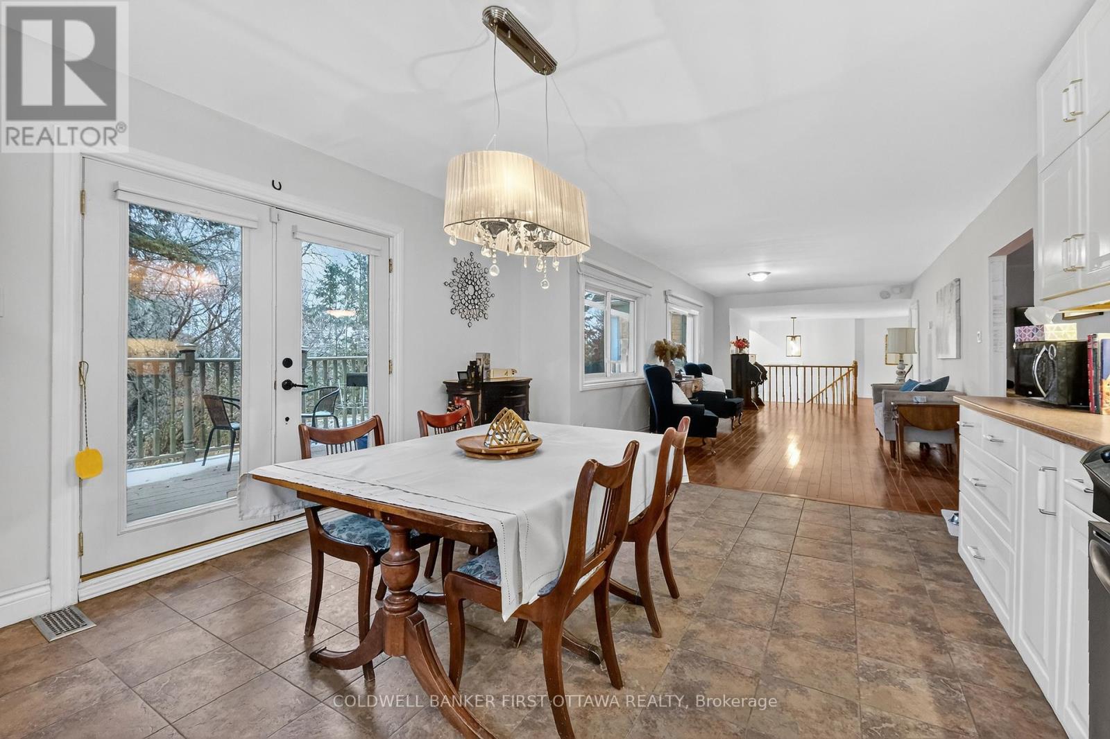 1110 Dunning Road, Ottawa, ON - Indoor Photo Showing Dining Room