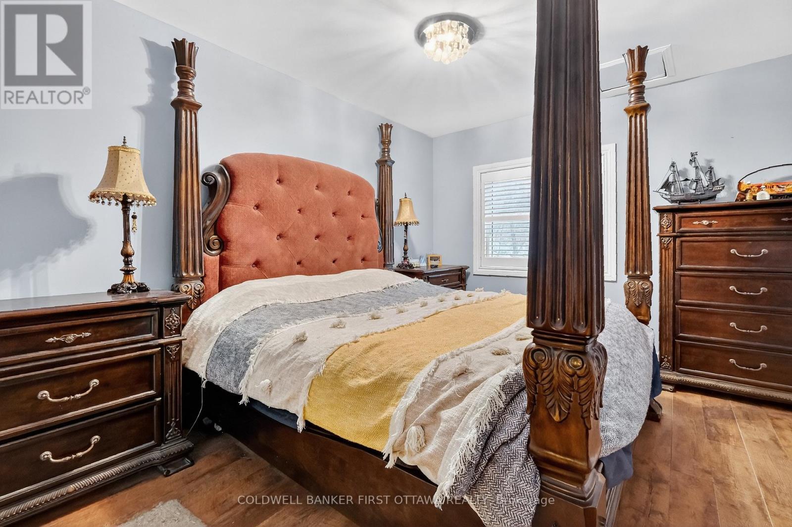 1110 Dunning Road, Ottawa, ON - Indoor Photo Showing Bedroom