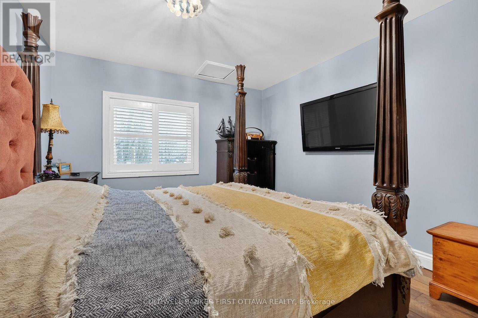 1110 Dunning Road, Ottawa, ON - Indoor Photo Showing Bedroom