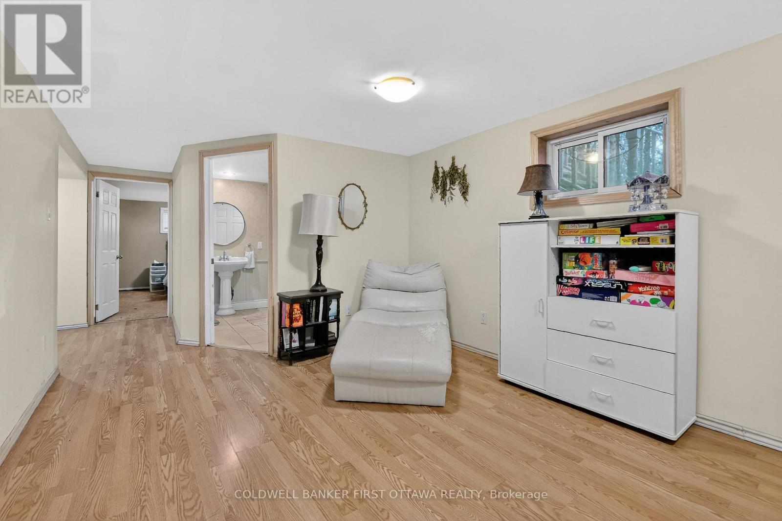 1110 Dunning Road, Ottawa, ON - Indoor