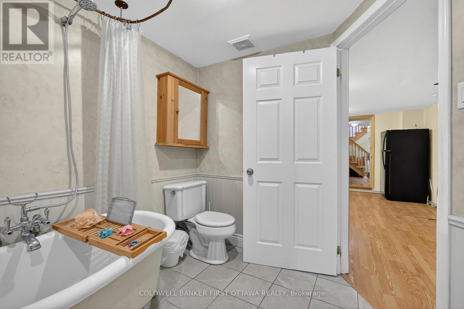 1110 Dunning Road, Ottawa, ON - Indoor Photo Showing Bathroom