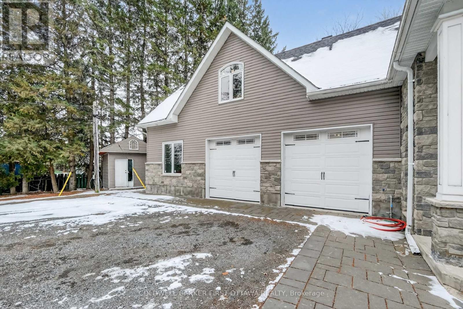 Large Double Car Garage - 1110 Dunning Road, Ottawa, ON - Outdoor