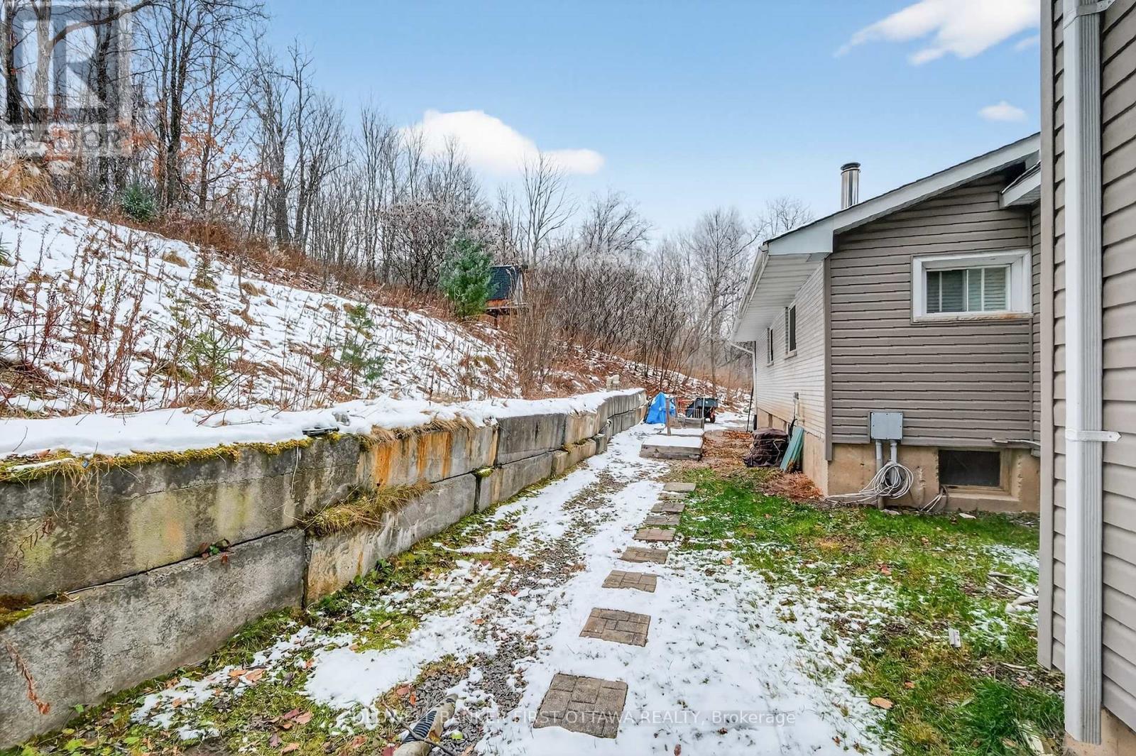 1110 Dunning Road, Ottawa, ON - Outdoor