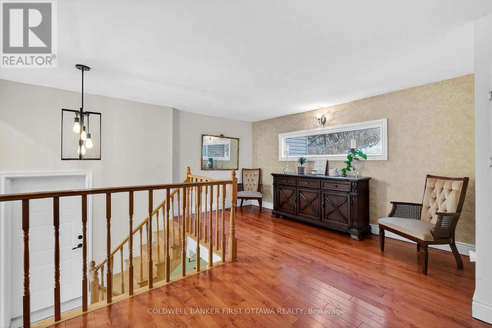 1110 Dunning Road, Ottawa, ON - Indoor Photo Showing Other Room