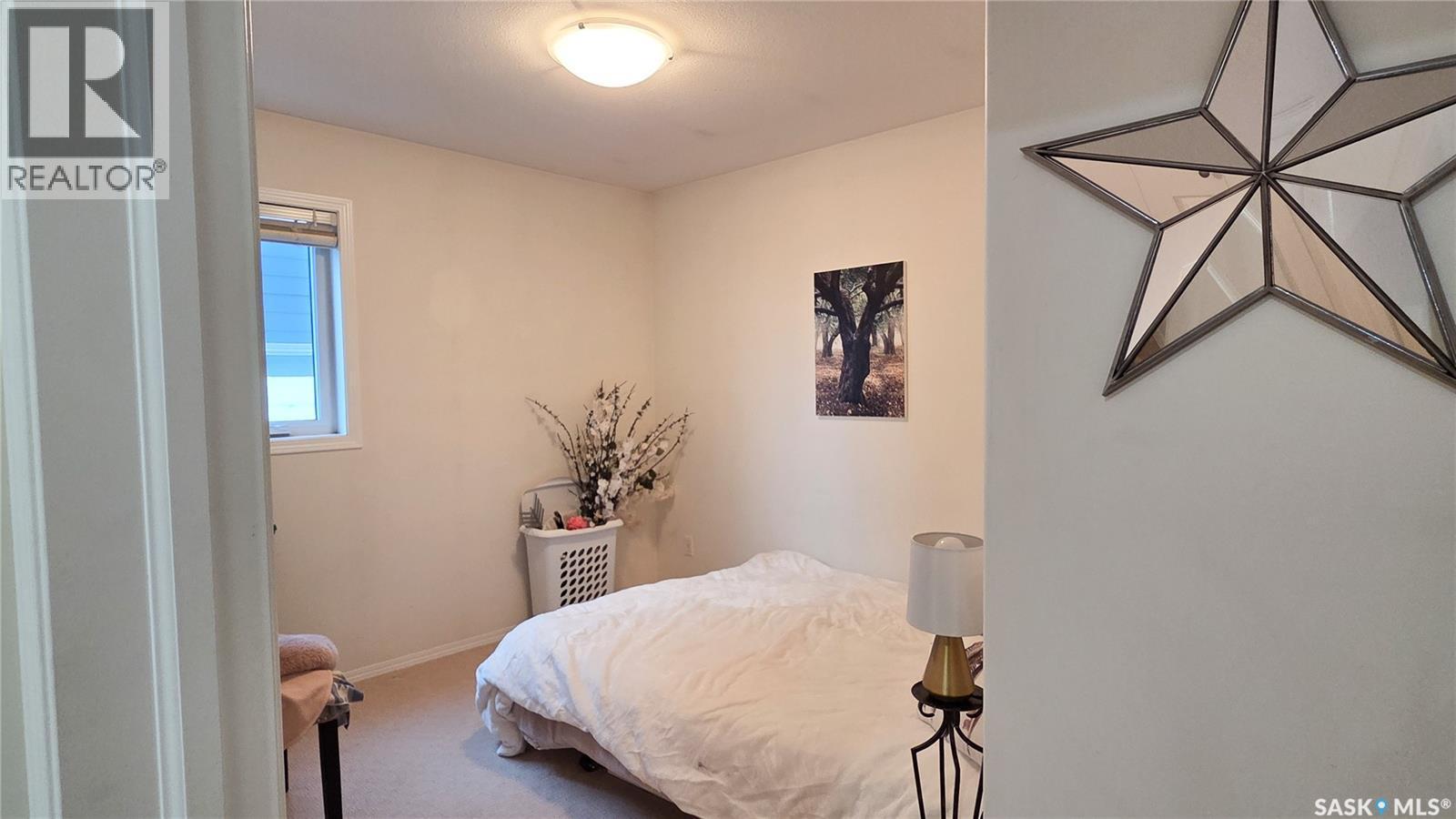 815 Lynd Crescent, Saskatoon, SK - Indoor Photo Showing Bedroom