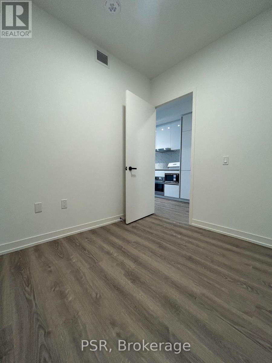 2510 - 8 Interchange Way S, Vaughan, ON - Indoor Photo Showing Other Room