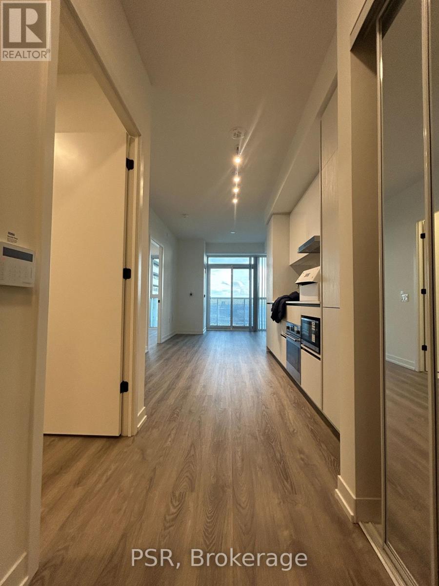 2510 - 8 Interchange Way S, Vaughan, ON - Indoor Photo Showing Other Room