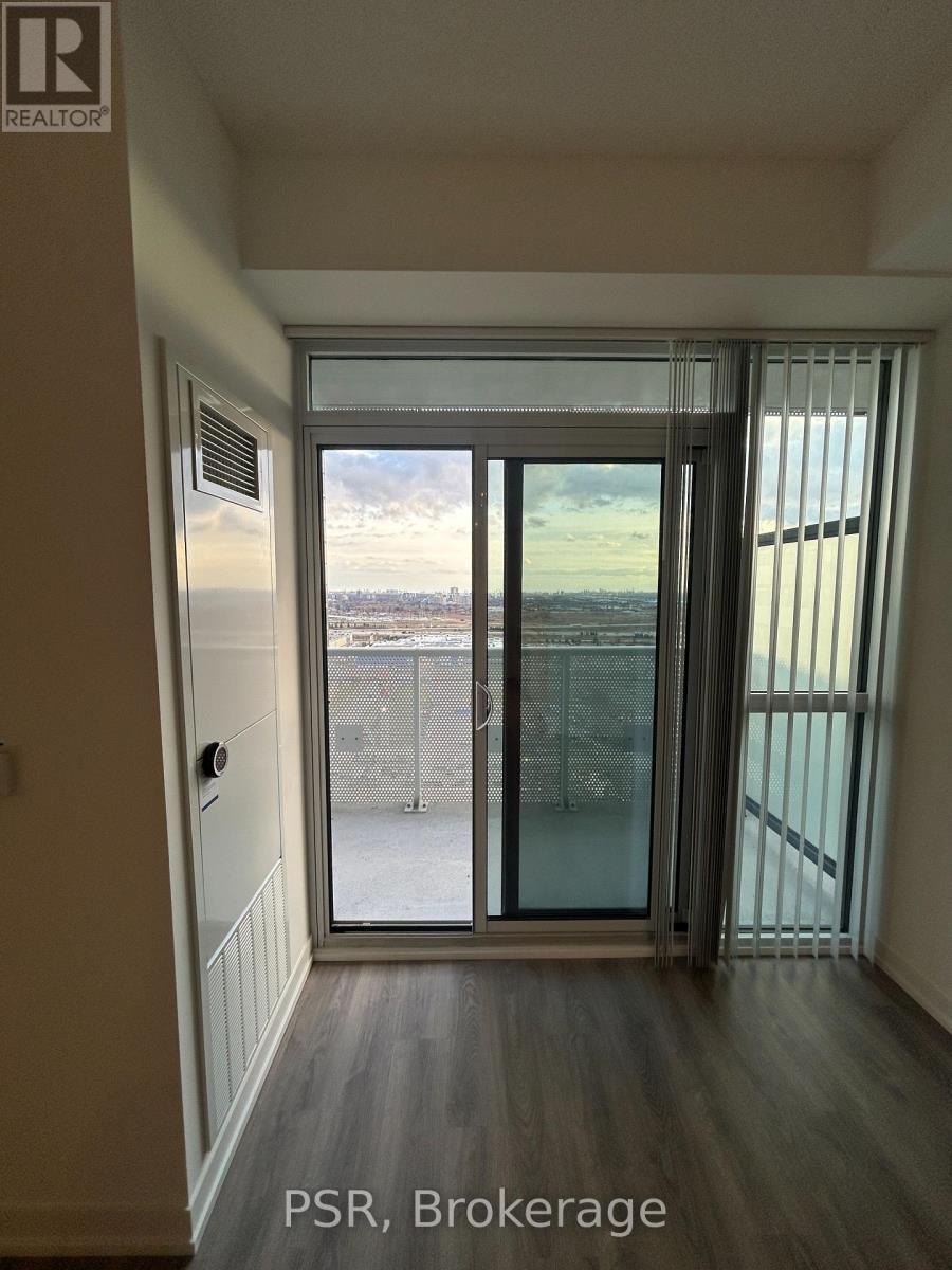 2510 - 8 Interchange Way S, Vaughan, ON - Indoor Photo Showing Other Room